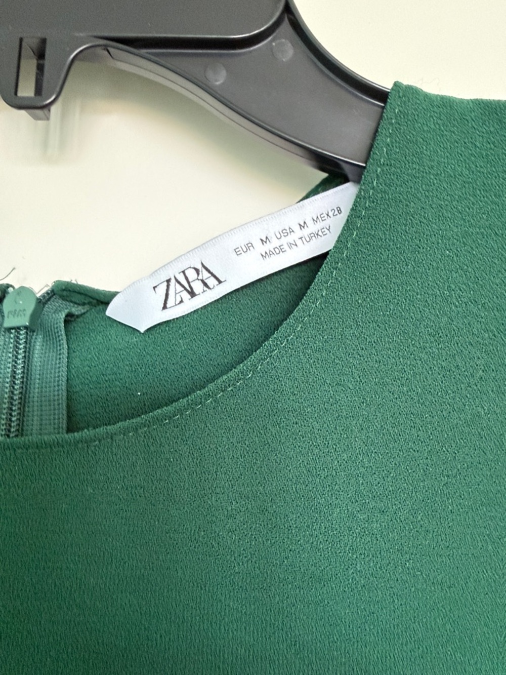 Women’s Zara Forest Green Short Sleeve Pleated-Hem Dress size medium - Picture 2 of 3